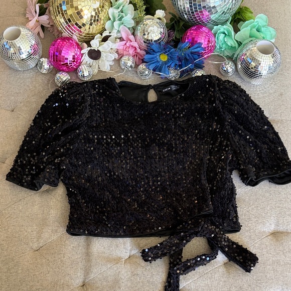 SHEIN Tops - Sequin Tie-Front Crop Top - Black